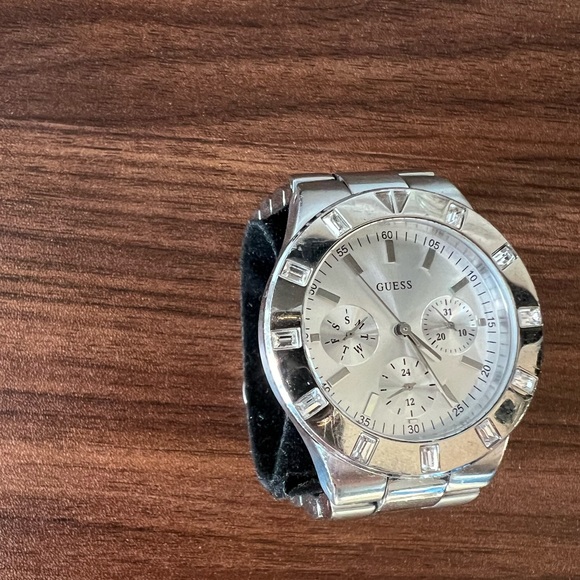 Silver link Guess analogue watch with crystal stone face details - Picture 1 of 8